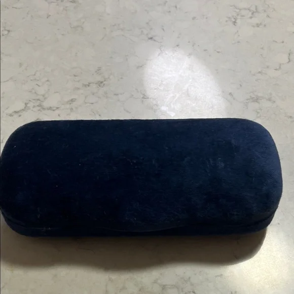 Gucci Tortoise Shell Sunglasses with Black Lenses - Picture 9 of 9